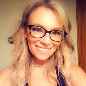 Meet your Posher, Caitlin